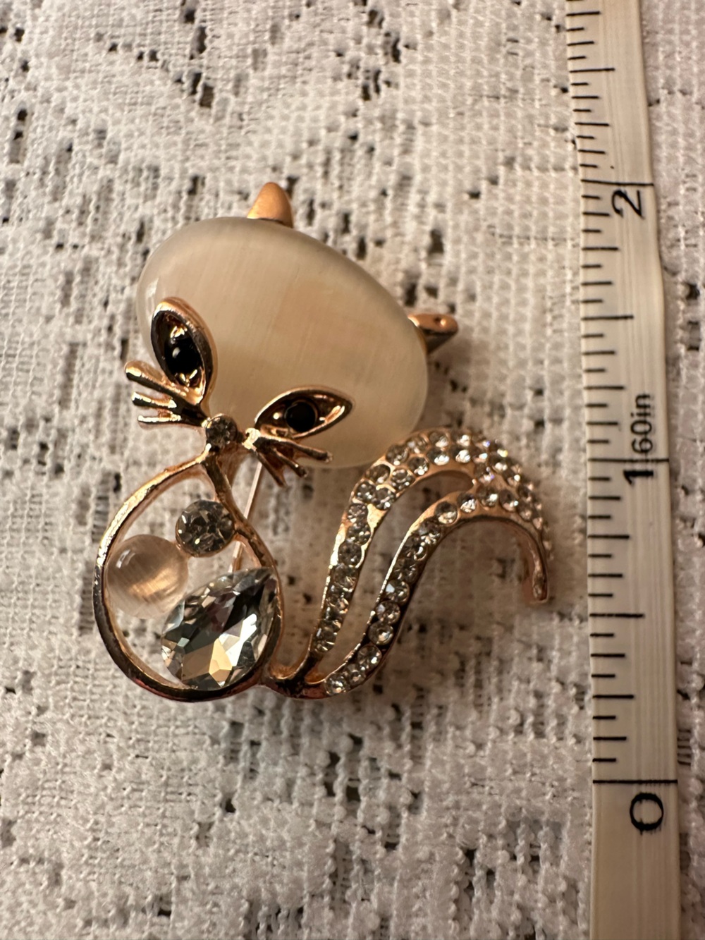 Gold Tone Cat Brooch with Clear Gem Accents - Picture 4 of 4